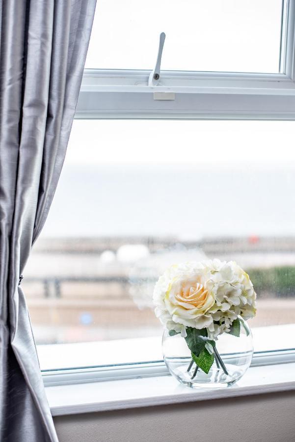 Trivelles Seaview Blackpool Extérieur photo
